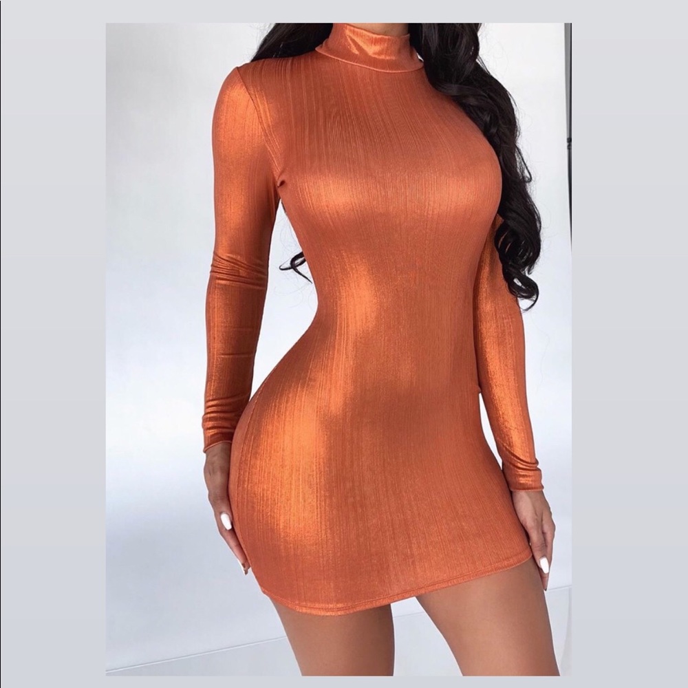 💛 must have!! Metallic Mini  Dress! 🧡